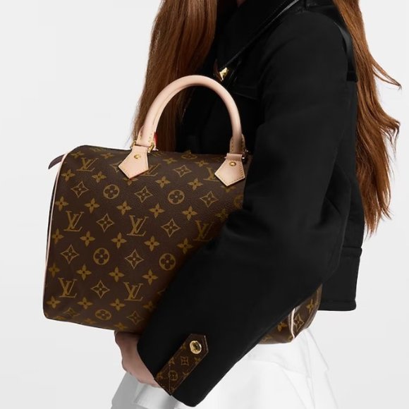 Authentic Louis Vuitton Monogram Speedy 30 - Picture 13 of 14